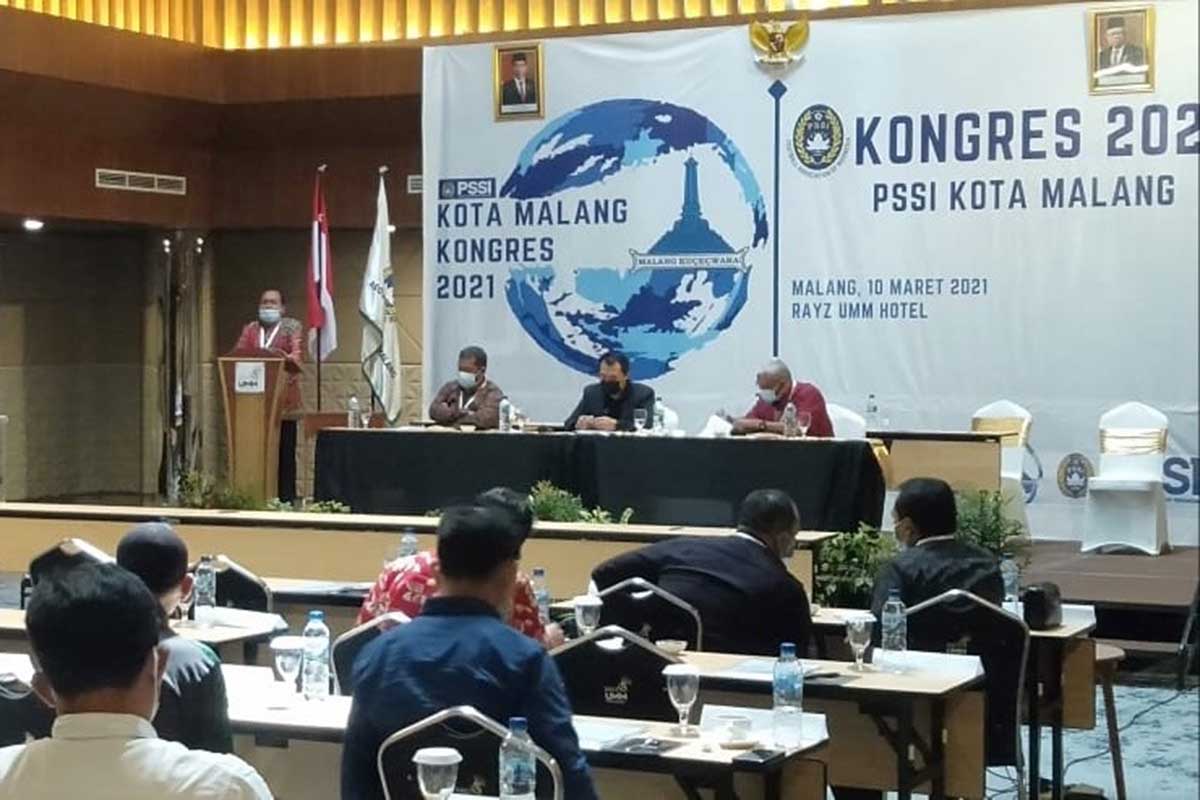 Suasana sidang KLB Askot PSSI Malang di Hotel Rayz UMM. (ws2) - Haris Thofly Tetap Ketua Askot PSSI Malang 2021-2025