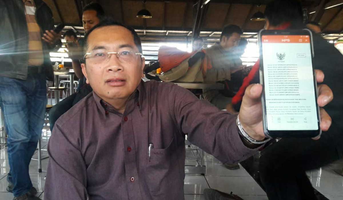 KUASA HUKUM : Tim Kuasa Hukum Rahmat Muhajirin sekaligus PT Hub Maritim, Mohammad Muzayyin - Muzayyin : Pencurian BBM Solar Milik Pertamina di Tuban Tak Ada Kaitannya dengan Anggota DPR RI