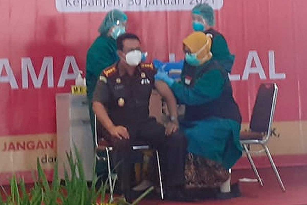 Vaksinasi covid-19. (ilustrasi/ist) - Kemenag Kabupaten Malang: Vaksin Tidak Membatalkan Puasa