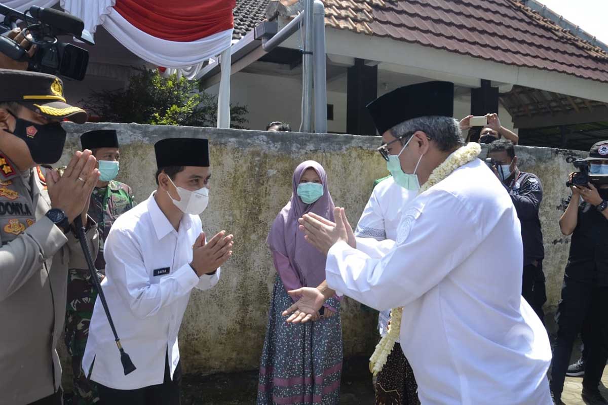 Wakil Bupati didampingi Kapolres Mojokerto menyambut Kedatangan Wamentan Harvick Hasnul Qolbi - Wamentan: Kesejahteraan Petani Harus Diperhatikan