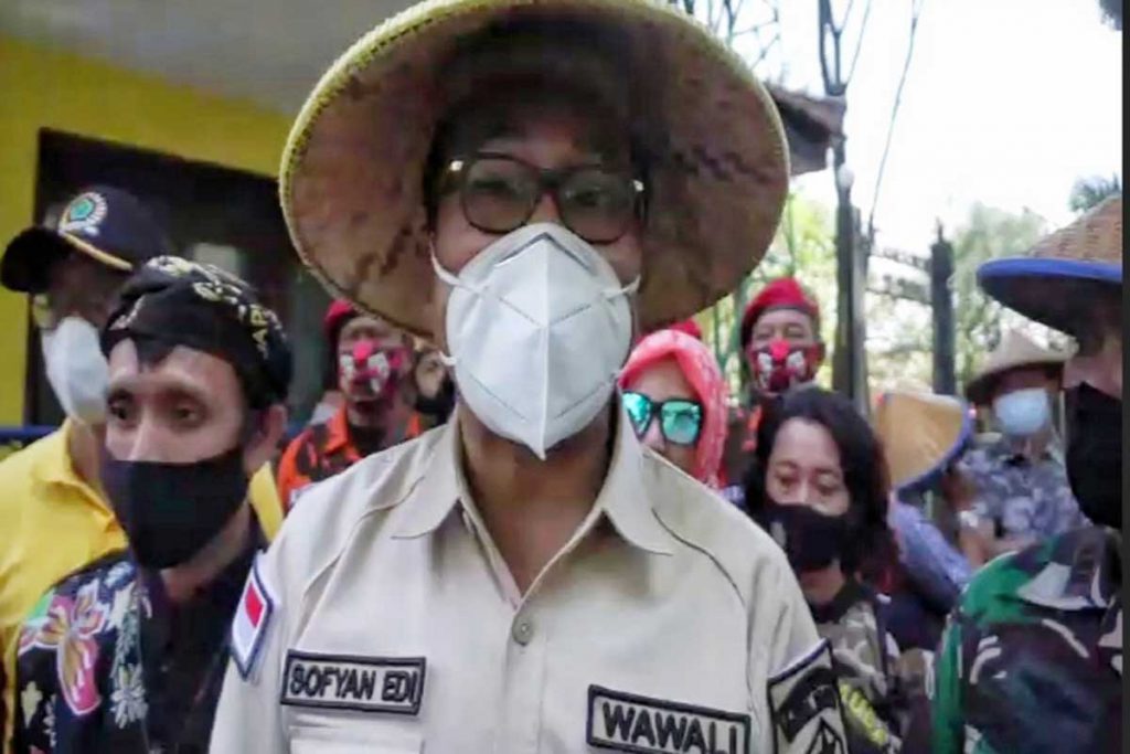 Bung Edi memberikan keterangan giatnya di KBP. (ist) - Wawali Tanam Pohon Pule di KBP, Tandai Festival 40 Kampung Tematik