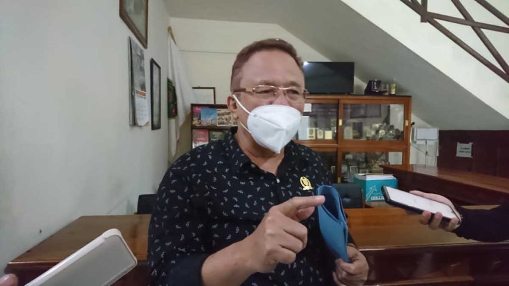 Husni Tahir Hamid, Ketua Komisi I DPRD Trenggalek (Foto/ Fals Yudistira/ Memo X) - DPRD Ktitisi Penyajian Trenggalek Meroket dan RPJMD