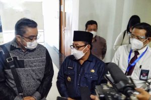 Komisi X DPR RI bersama Walikota Malang dan Rektor UB tinjau UTBK SBMPTN. (ws1) - DPR RI - Walikota Tinjau UTBK SBMPTN Tanpa Tes Rapid di UB - Perketat protokol kesehatan