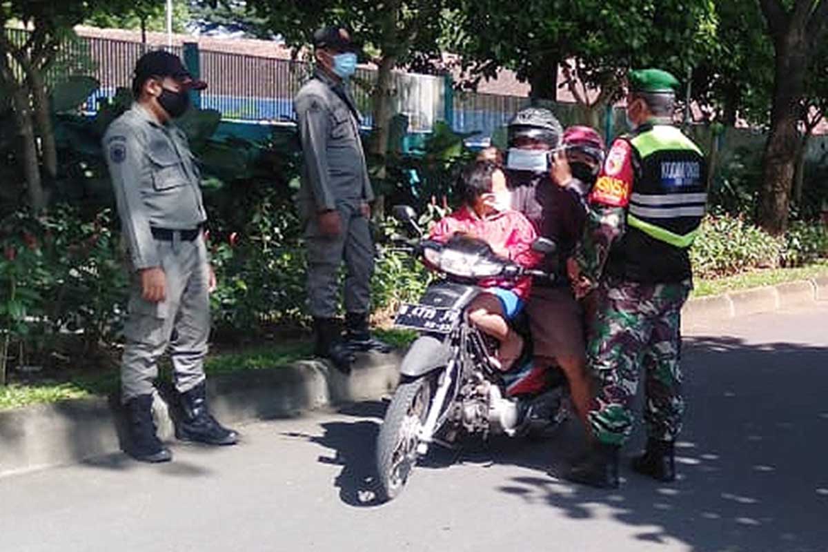 Operasi PPKM Mikro di hari pertama Ramadan. (ist) - Hari Pertama Ramadan, Tak Kendurkan Operasi PPKM Mikro
