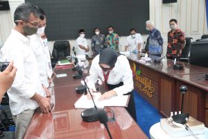 Penandatanganan kerjasama. (ist) - Perumda TUNAS Jalin Kerjasama Tiga Perusahaan dan BUMD Pemprov DKI