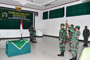 Pengambilan sumpah jabatan Dandim 0819/Pasuruan. (ist) - Danrem 083/Bdj Pimpin Sertijab Dandim 0819/Pasuruan