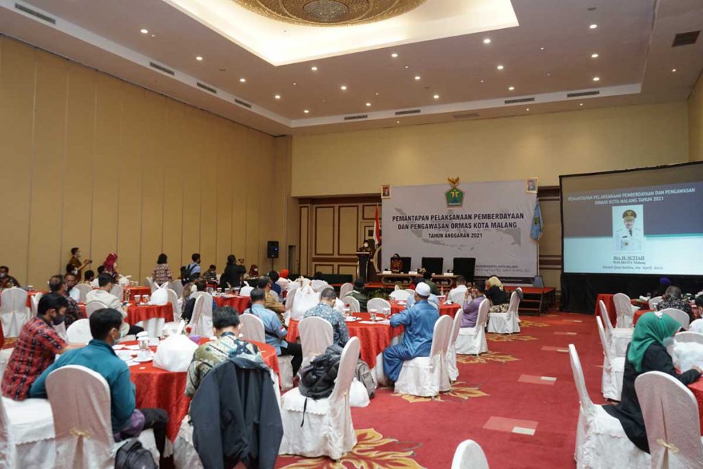 Perkuat Sinergitas Ormas, Walikota Malang: Viralkan Kebaikan 1 Peserta ormas menyimak pemaparan Walikota. (ist) - Perkuat Sinergitas Ormas, Walikota Malang: Viralkan Kebaikan