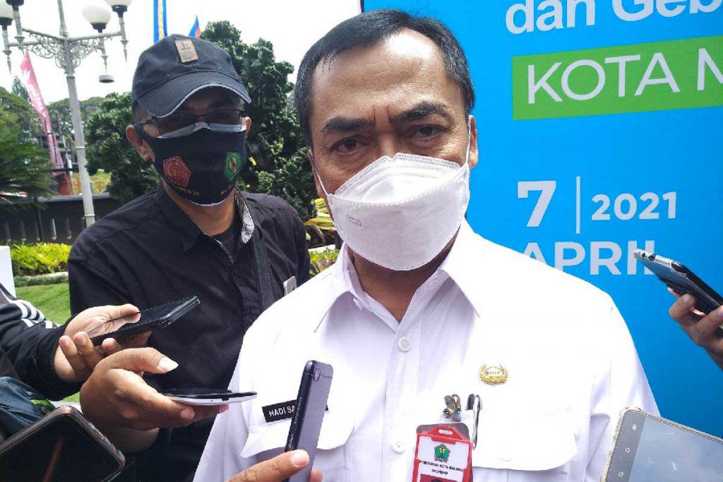 Tuai Kontroversi, Pemkot Panggil Pihak Terkait Reklame Monumen Pesawat Soehat 2 Pj Sekda Hadi Santoso, akan memanggil pihak terkait izin reklame. (rhd) - Tuai Kontroversi, Pemkot Panggil Pihak Terkait Reklame Monumen Pesawat Soehat
