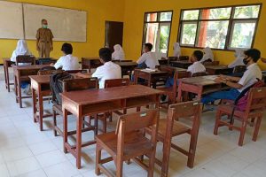 Proses uji coba pembelajaran tatap muka. (ist) - SMA 1 dan SMKN 5 Jember Uji Coba PTM Terbatas