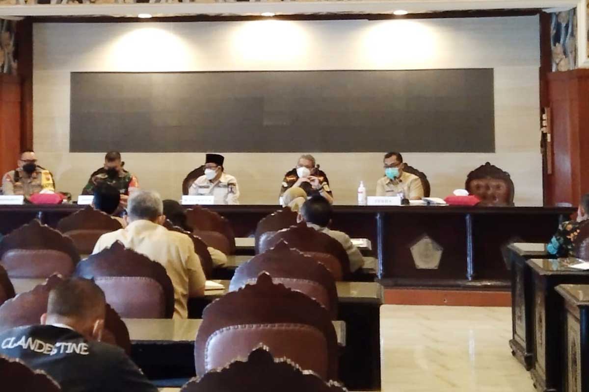 Rakor Forkopimda dan APTISI. (ws1) - Euforia Vaksinasi Jangan Bikin Lengah