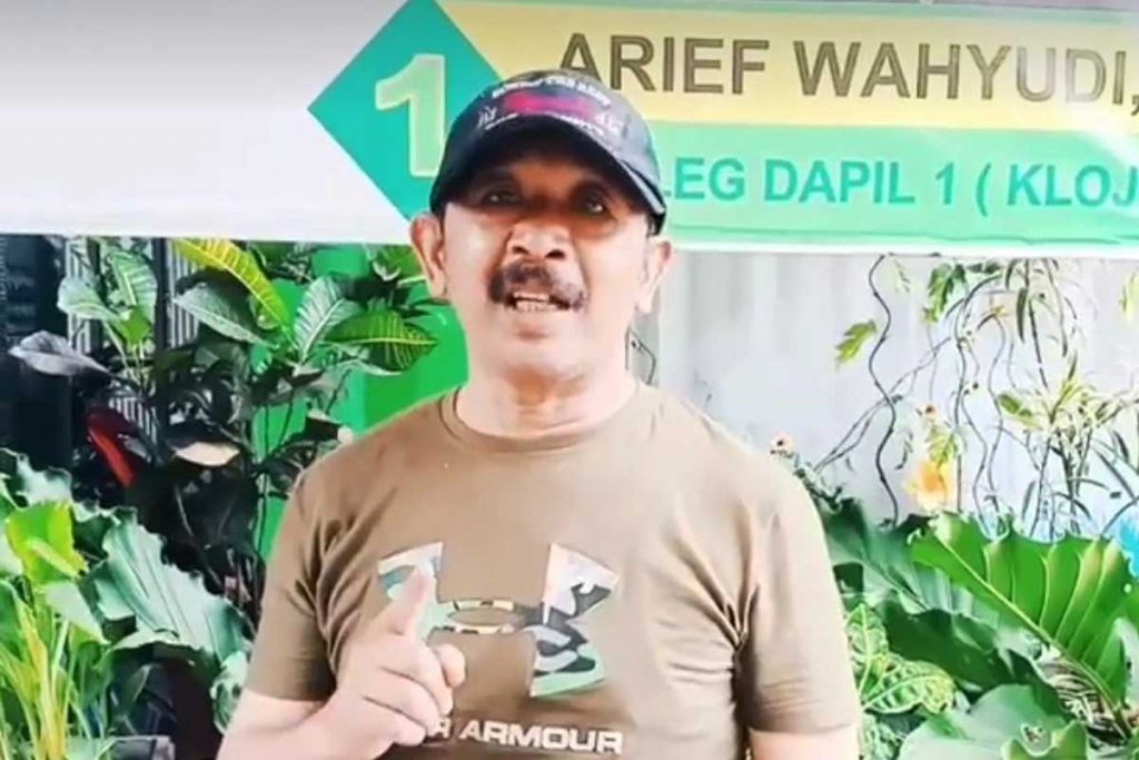 Sekretaris Komisi B DPRD Kota Malang, Arief Wahyudi - Akhirnya Reklame Monumen Pesawat Soehat Dibongkar, Karena Ini