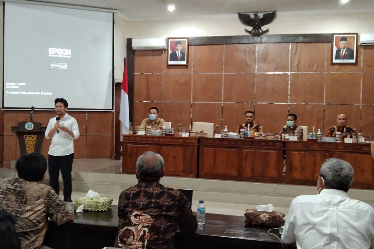 Wagub jelaskan rencana pembangunan SMK Animasi. (ws1) - Bakal Dibangun SMK di Singosari, Wagub: Malang Gudangnya Animasi