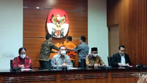 Konferensi pers Tersangka dugaan suap Angin Prayitno. (ist) - Mantan Pejabat Ditjen Pajak Angin Prayitno Ditetapkan Sebagai Tersangka Korupsi