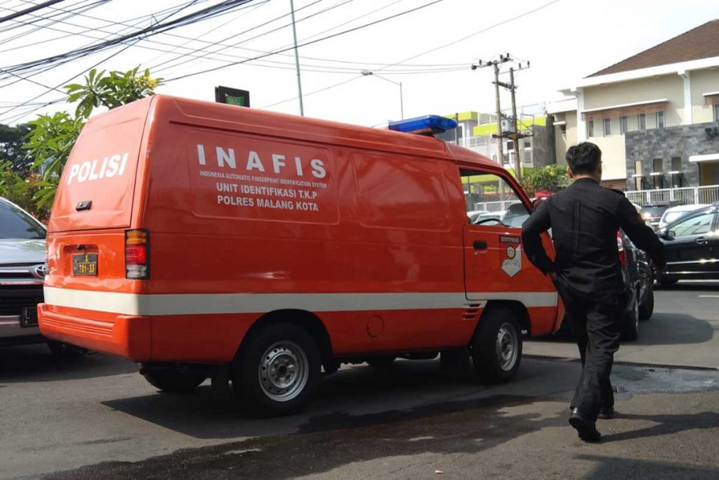 Mobil Inafis Polresta Makota keluar di Hotel Ibis tepat 12.30. (ws1) - Insiden Hotel Ibis, Polresta Makota: Kami Lakukan Penyelidikan