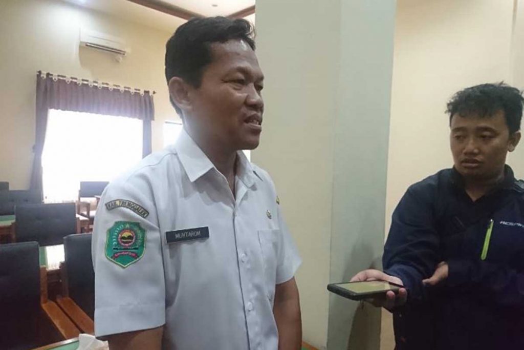 Muhtarom, Sekretaris DPRD Trenggalek - Nilai Kerjasama Media Masa di DPRD Trenggalek Timpang, Disinyalir Ada yang Main Mata
