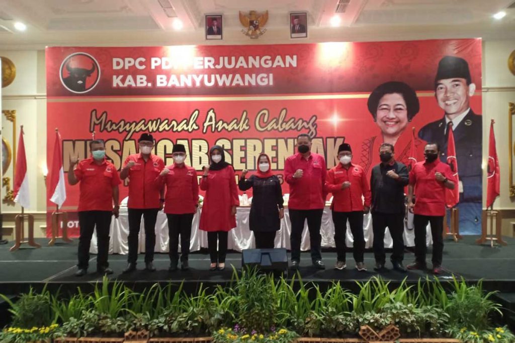 Situasi Musancab serentak PDI Penjuangan di Hotel Aston (Foto: Aras Sugiarto Memo-X) - Siap Menangkan Pemilu 2024, DPC PDI Penjuangan Banyuwangi Gelar Musancab Serentak