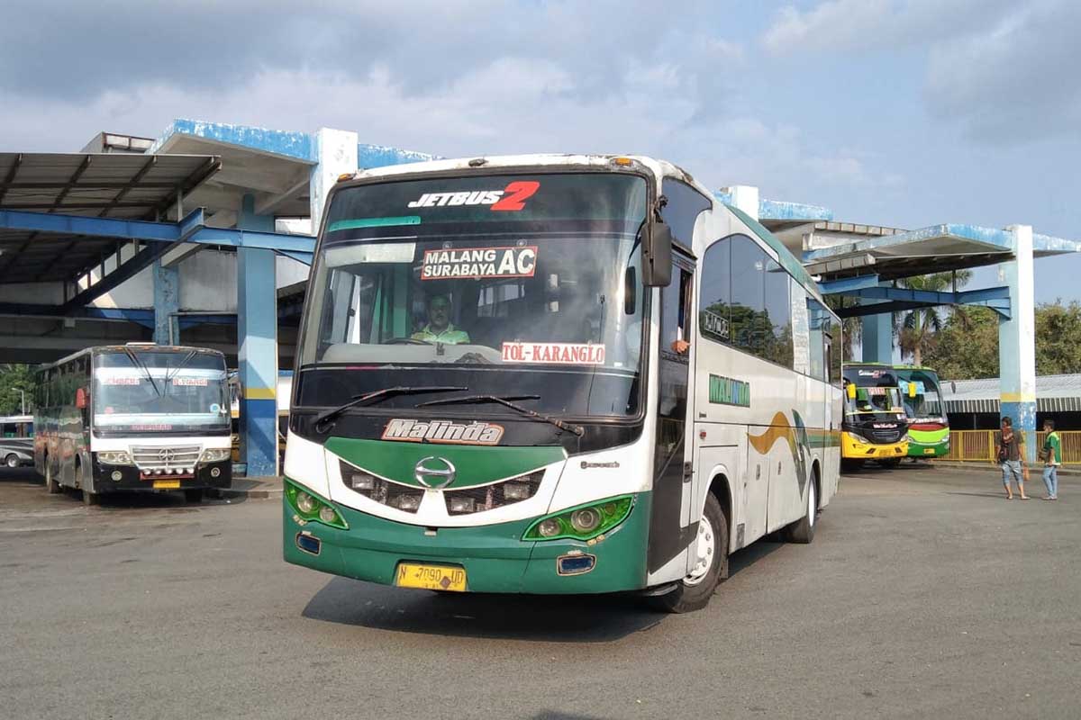 Situasi di Terminal Arjosari Kota Malang. (ws1) - H+4 Lebaran Penumpang di Terminal Arjosari Mengalami Lonjakan