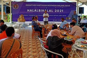 Suasana Halal Bi Halal PWI Malang Raya. (ist) - Ngumpulno Balung Tuwek, PWI Malang Raya Pertemukan Pensiunan Wartawan dan Anggota