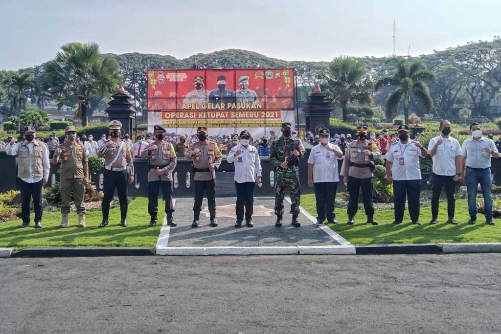 Sutiaji didampingi Forkopimda siap melaksanakan Operasi Ketupat Semeru 2021. (ws1) - Operasi Ketupat Semeru 2021, Walikota Malang: Tak Sekedar Rutinitas