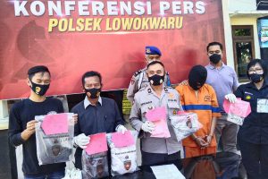 Tersangka IY (23) berhasil diamankan Polsek Lowokwaru. (ws1) - Terlilit Hutang, Pria Nekat Peras dan Perkosa WTS