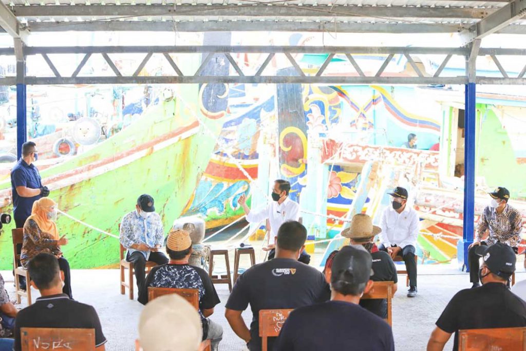 Tinjau PPDI Brondong Lamongan, Presiden Jokowi Sanggupi Perbaikan Fasilitas Pelabuhan