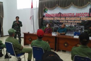 Babinsa Kotalama menyampaikan materi Persatuan, Kesatuan dan Kekompakan Antar Linmas. (ist) - TNI-Polri Tingkatkan Kapasitas Linmas