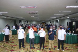 Bersama komunitas pengguna frekuensi radio Kota Malang. (ist) - Diskominfo Sosialisasi Frekuensi Radio Agar Aman dan Terarah