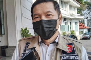 Kadinkes Kota Malang, dr Husnul Muarif. (jaz) - Dinkes Kota Malang Siapkan AstraZeneca untuk Vaksinasi Ojol