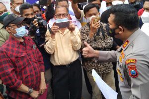 Kapolresta Makota, AKBP Budi Hermanto SIK MSi menemui kuasa hukum korban kekerasan. (jaz) - Terkait Kekerasan Karyawan, Kapolresta: Tidak Ada Yang Kebal Hukum