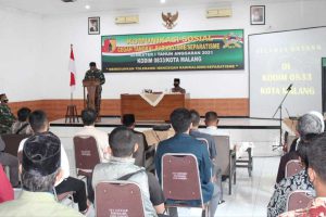 Kasdim 0833/Kota Malang, Mayor Arm Chairul Effendy, membuka Bin Komsos. (ist) - Komsos Kodim 0833 Cegah Tangkal Radikalisme Separatisme