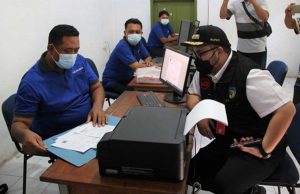Mas Bup Tunaikan Janjinya Berkantor di Balai Desa Tulungrejo