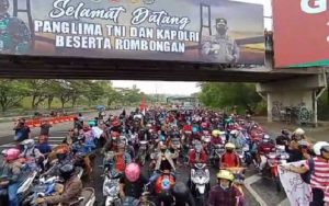 Massa demo dari Madura. (ist) - Warga Madura Demo Protes Penyekatan ke Walkot Eri Cahyadi