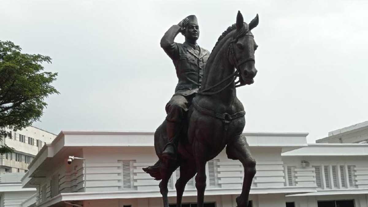 Patung Bung Karno Berkuda. (ist) - Patung Bung Karno Berkuda Diresmikan di Kemenhan