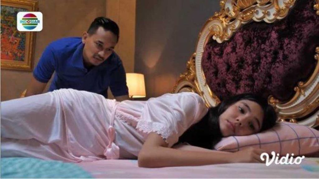 Potongan adegan sinetron Zahra yang jadi polemik. (ist) - Polemik Pemeran Sinetron 'Zahra' Di Bawah Umur, KPI: Pemain Akan Diganti