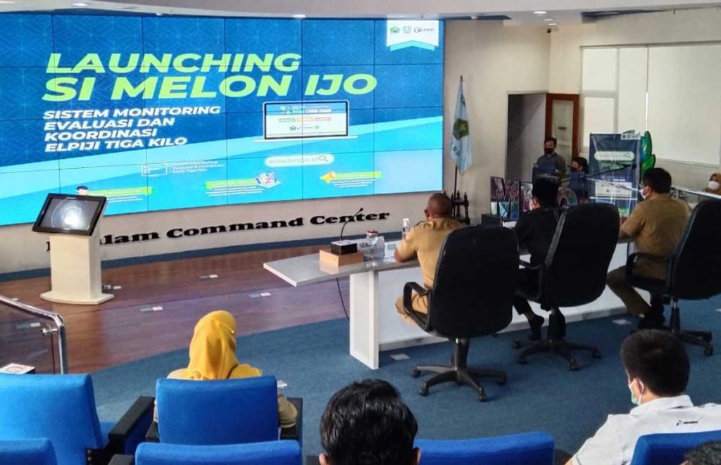 Prosesi launching Si Melon Ijo oleh Walikota Malang beserta jajaran. (jaz) - Monitoring Distribusi Elpiji Tiga Kilo, Pemkot Malang Launching Si Melon Ijo