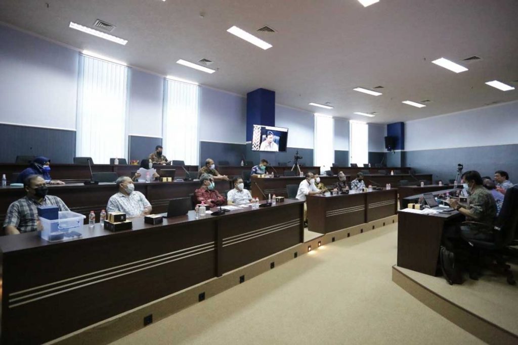 Prosesi pengundian nomor urut bacalon Pildir Polinema. (ist) - Empat Bacalon Berebut Tongkat Direktur Polinema 2021-2025