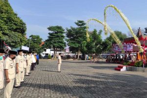 Upacara budaya Grebeg Pancasila di halaman Istana Gebang - Upacara Grebeg Pancasila di Halaman Istana Gebang
