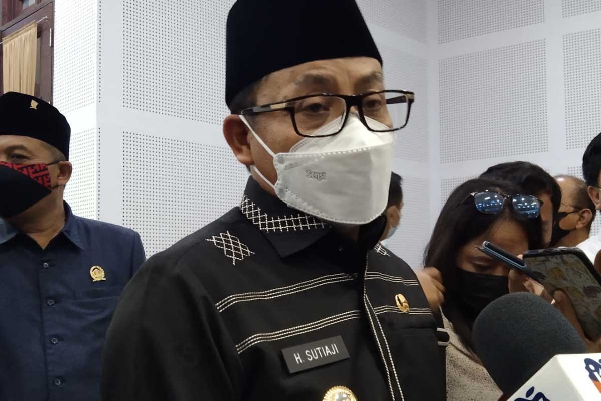 Walikota Malang dimintai klarifikasi hasil sidak di PT CKS. (jaz) - Walikota Malang Klarifikasi Sidak PT CKS