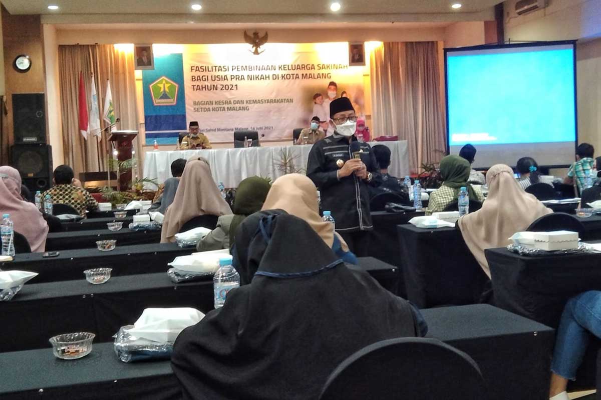 Walikota Malang berikan penjelasan soal Pra Nikah kepada peserta. (jaz) - Pemkot Malang Edukasi Pra Nikah Kalangan Millenial