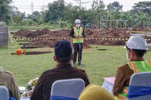 Walikota Malang berikan sambutan dalam peletakan batu pertama SMPN 30 Mulyorejo. (jaz) - Guru SMP Baru Kota Malang Diambil dari PPPK