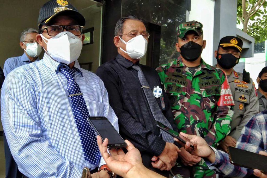 Walikota Malang, ditemani Rektor UB dan Forkopimda. (jaz) - Upaya Pemkot-UB Safehouse 200 Bed di Rusunawa Dieng