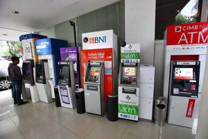 ATM. (ist) - Batas Penarikan Uang di ATM Rp 20 Juta Berlaku 12 Juli