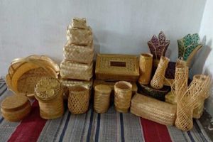 Beragam hasil karya pengrajin bambu Desa Duwet Tumpang. (ist) - Tim Dosen dan Mahasiswa Polinema Berikan Manfaat Ini di Desa Duwet Tumpang