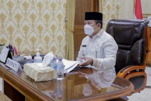 Bupati Jember Hendy Siswanto saat pertemuan dengan perwakilan Universitas Jember. (ist) - Pemkab Jember - FEB UNEJ Jalin Kerjasama Tingkatkan Kualitas Pelayanan Publik