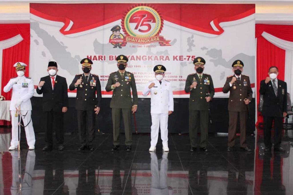 Jajaran Forpimda Kota Malang usai upacara virtual. (ist) - Forpimda Kota Malang Peringati HUT ke-75 Bhayangkara Virtual Bersama Presiden RI