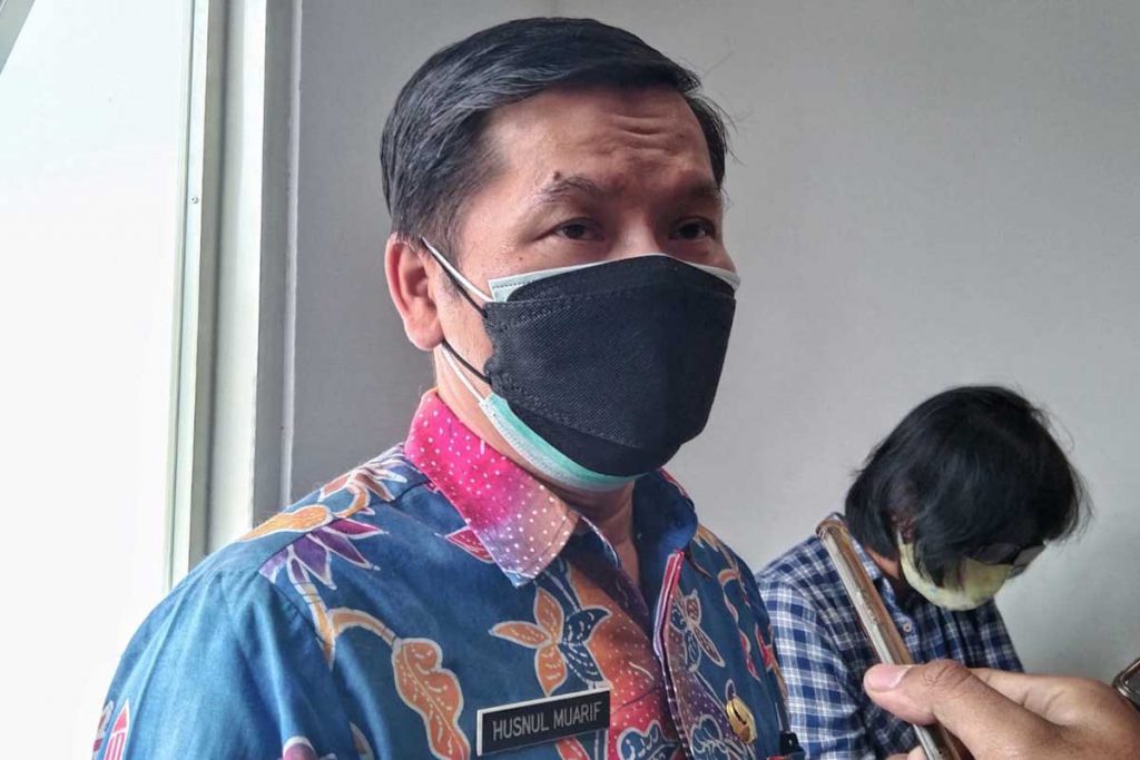 Kadinkes Kota Malang, dr Husnul Muarif ditemui di Mini Block Office. (jaz) - Vaksinasi Anak Bisa di Sekolah Masing-masing