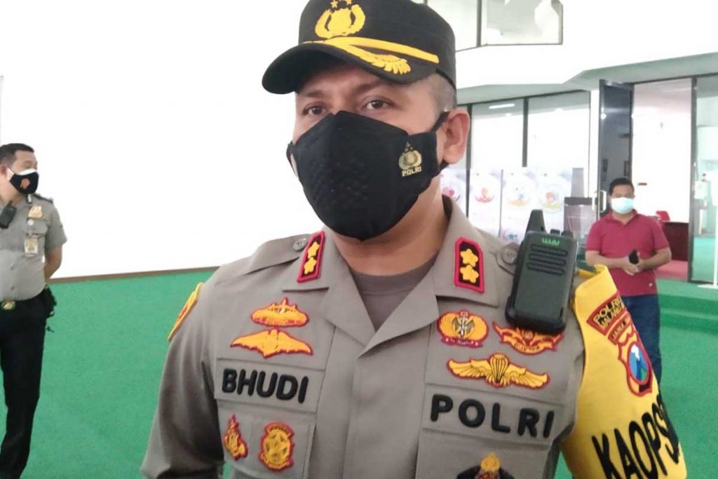 Kapolresta Malang Kota, AKBP Budi Hermanto SIK MSi, masih akan menyelidiki kebenaran berita tersebut. (jaz) - Kabar Laka Lantas PJU Padam, Kapolresta Makota: Jangan Langsung Dikaitkan