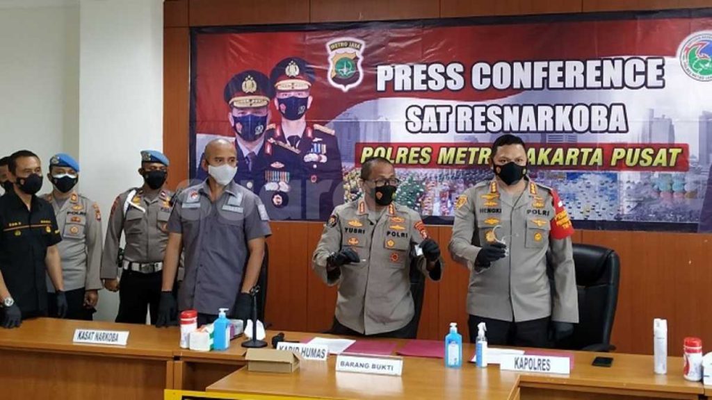 Konpres penangkapan Nia Ramadhani. (ist) - Nia Ramadhani dan Ardi Bakrie Resmi Jadi Tersangka, Begini Kronologinya