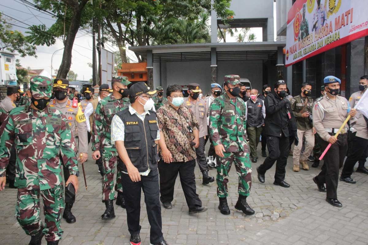 Kunjungan Panglima TNI monitoring penanganan covid-19 melalui penerapan Silacak dan Inarisk di Malang Raya. (ist) - Pulang Kampung, Panglima TNI Monitoring Penerapan Silacak dan Inarisk di Malang Raya