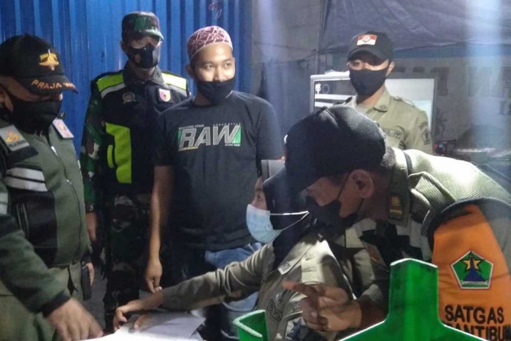 Pelaku usaha di-BAP karena melanggar PPKM Darurat. (ist) - Langgar PPKM Darurat, 27 Kendaraan R4 Putar Balik, 50 Pelaku Usaha di-BAP